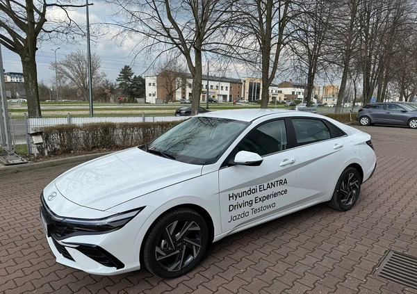 Hyundai Elantra cena 139900 przebieg: 171, rok produkcji 2023 z Siechnice małe 277